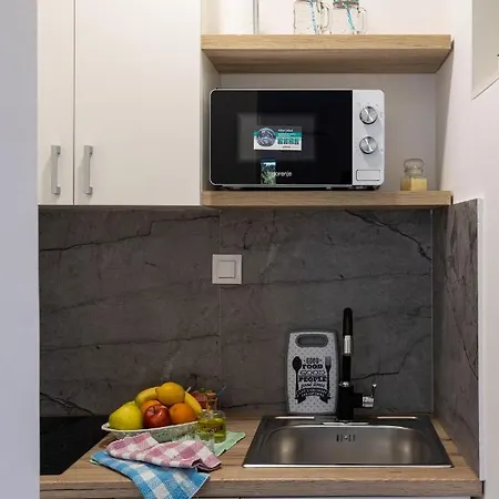 Studio Apartment Simba Guest house 3*